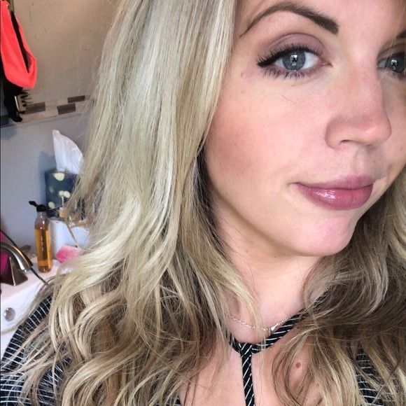 Meet your Posher, Devin - Picture 1 of 1